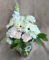 Soft Daisies Vase Arrangement