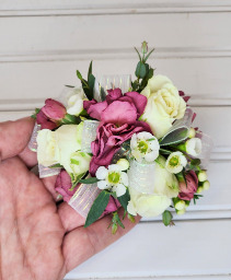 SOFT MAUVE Corsage