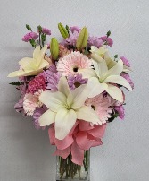 Softly garden vase arrangement Any occasion 