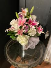 Softly pastel Vase arrangement 