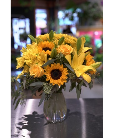 Sun Sign Locally Grown Lilies  in South Milwaukee, WI | PARKWAY FLORAL INC.
