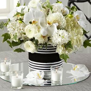 Solemnity In white Wedding Centerpieces in Oakville, ON | ANN'S FLOWER BOUTIQUE-Wedding & Event Florist Solemnity In white Wedding Centerpieces in Oakville, ON | ANN'S FLOWER BOUTIQUE-Wedding & Event Florist
