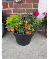Solid band patio pot 