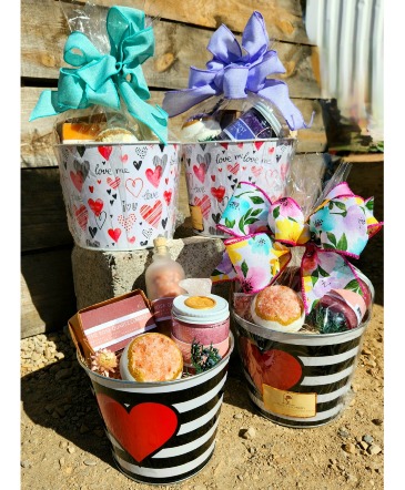 Soothing Salts and Suds  Gift Set in Carlsbad, NM | Angee's Flowers