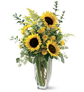 Sparkling Crystal/Clear Vase in Bryan, OH | Farrell's Lawn & Garden and Flowers Sparkling Crystal/Clear Vase in Bryan, OH | Farrell's Lawn & Garden and Flowers