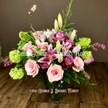 GRAND GARDEN FOR MOM Mixed Peach and Pink Garden Style Design in Brattleboro, VT | George J. Brooks Florist LLC
