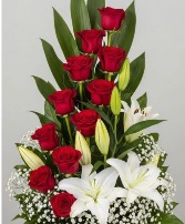 Spiral freedom roses and lilies 