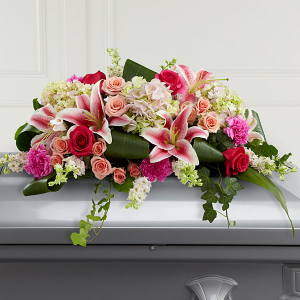 SPLENDID GRACE CASKET SPRAY in Richland, WA | ARLENE'S FLOWERS AND GIFTS SPLENDID GRACE CASKET SPRAY in Richland, WA | ARLENE'S FLOWERS AND GIFTS