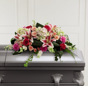 Splendid Grace Casket Spray in Las Vegas, NV | Blooming Memory Splendid Grace Casket Spray in Las Vegas, NV | Blooming Memory