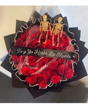 Spooky bouquet #1 Red roses