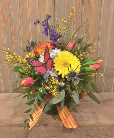 Spring/Summer Bouquet 2 Seasonal mix in Pettisville, OH | Weeping Willow Florist