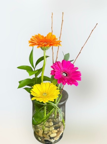 Spring Daisy Vase Arrangement