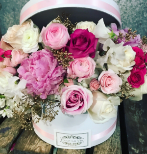Romance is in the air... Lush and fragrant in Ozone Park, NY | Heavenly Florist Romance is in the air... Lush and fragrant in Ozone Park, NY | Heavenly Florist