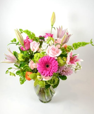 SPRING GARDEN VASE ARRANGEMENT