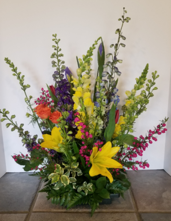 Spring has Sprung! Fresh flower arrangement