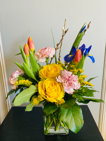 spring is in the air Vase Arrangement