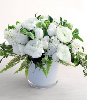 Spring Whites Spring Collection in Oakville, ON | ANN'S FLOWER BOUTIQUE-Wedding & Event Florist Spring Whites Spring Collection in Oakville, ON | ANN'S FLOWER BOUTIQUE-Wedding & Event Florist