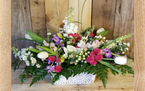 Springtime and Lace Fresh in Paris, KY | Chasing Lilies Floral Springtime and Lace Fresh in Paris, KY | Chasing Lilies Floral