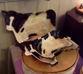 Stackable Cow Plates