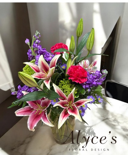 Star of the Show vase