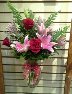 Stargazer Lily & Roses Valentines Day Special