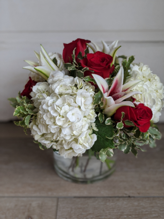 Stargazers and Roses Fresh Arrangement