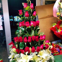 stile mexican roses by jj flowers red roses or mix
