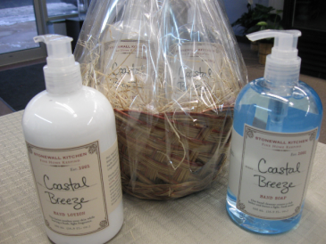 Stonewall Kitchen Hand Soap and Lotion Coastal Breeze Gift Basket