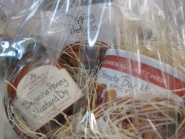 Stonewall Kitchen Snack Basket Dipping Pretzels, Sriracha Honey Mustard Dip and Spicy Ultimate Snack Mix