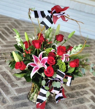 Straight from the Heart  Floral arrangement in Whitehouse, TX | Whitehouse Flowers