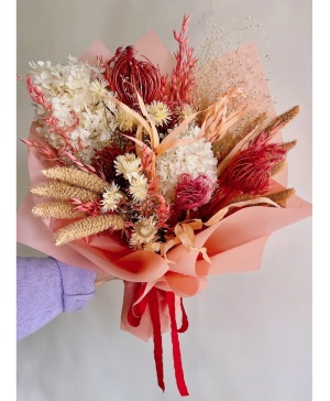 SOLD OUT Strawberry Field Dried Statement Bouquet Dried Bouquet