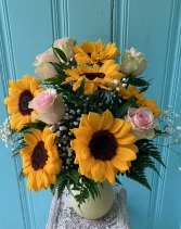 Strawberry Lemonade FLOWER ARRANGEMENT