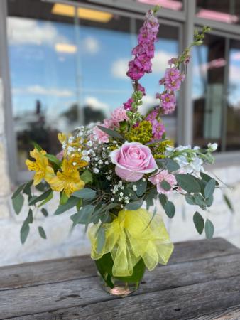 Strawberry Lemonade Vase in Godley, TX | Roselane Flowers & Gifts