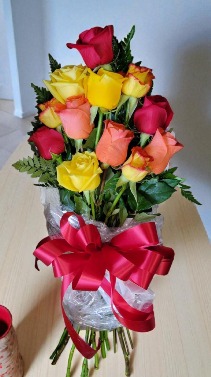 Stull's Fall Dozen Roses Wrapped