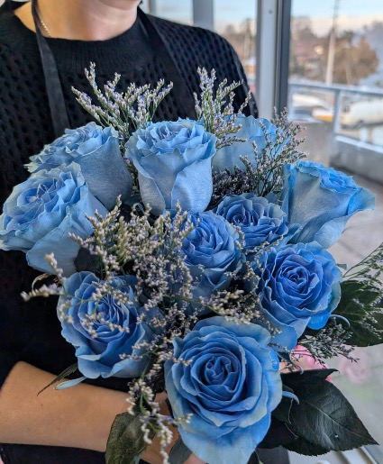 Stunning Blue Roses  Premium Rose Bouquet - No vase provided 