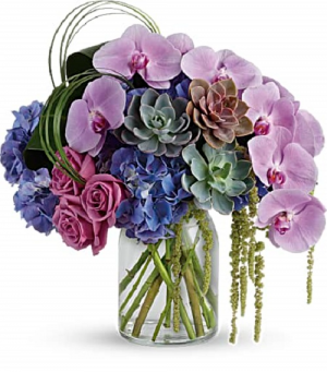 Stunning, Elegant & Exquisite! Vase Arrangement in La Plata, MD | Potomac Floral Design Studio Stunning, Elegant & Exquisite! Vase Arrangement in La Plata, MD | Potomac Floral Design Studio