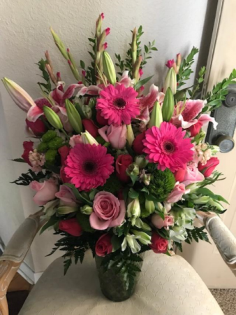 Stunning Large Vase Arrangement In Fairfield Ca Adnara Flowers