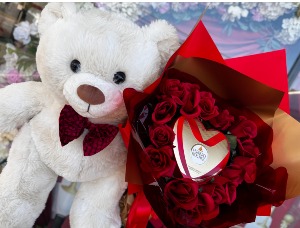 STUNNING V-DAY GIFT WRAPPED BOUQUET + TEDDY BEAR