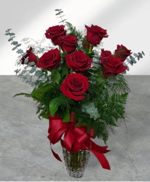 Stylish Red Roses FHF-R132 Fresh Keepsake Vase Arrangement (local delivery only)