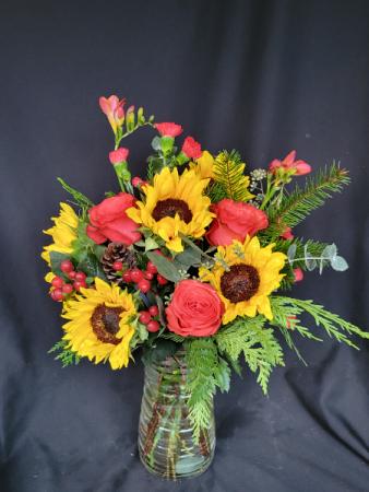 Summer Lust Vase in Longview, WA | Banda's Bouquets Summer Lust Vase in Longview, WA | Banda's Bouquets