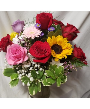SUMMER ROMANCE....6 RED ROSES WITH MIXED FLOWERS Flowers may vary in color and we will select what we have in stock if out of the flower shown) 