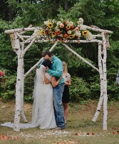 Summer Simple Arbor Decor