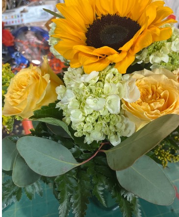 Sun Solstice bouquet Sunny in Celina, TX | Celina Flowers & Gifts