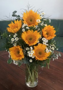 Sunflower Arrangement in Bluffton, SC | BERKELEY FLOWERS & GIFTS Sunflower Arrangement in Bluffton, SC | BERKELEY FLOWERS & GIFTS