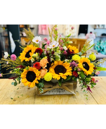 Sunflower Mix Box   in Fremont, OH | Rose Leaf Flowers