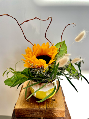 Sunflower pot arrangement 