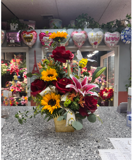Sunflower & Rose Mothers Day floral arrangement