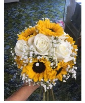 Sunflower & Roses Sunflower bouquet