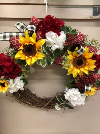 Yellow & White Wreath in Atchison, KS - ALWAYS BLOOMING
