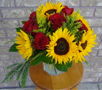 SUNFLOWERS AND ROSES Arrangement